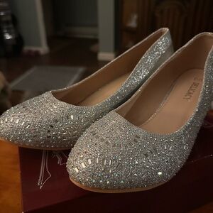 Delicacy Silver Glitter Rhinestone Kitten Heels, Size 10